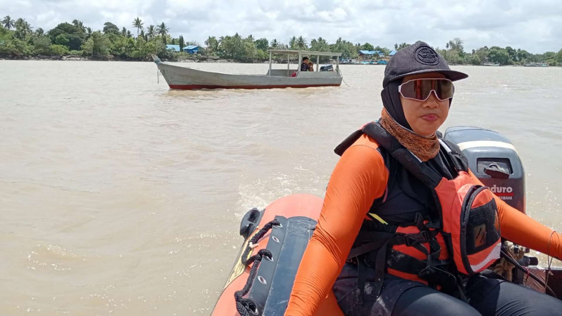 Tim SAR masih melakukan pencarian di sungai Kumbe, Merauke. Foto: SAR Merauke.