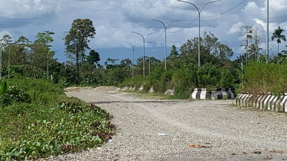 masih-masalah-pembebasan-lahan-proyek-jalan-petrosea-bandara-tertunda