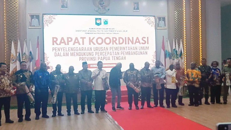 komarudin-watubun-dorong-pemprov-papua-tengah-fokus-sdm-implementasi-otsus