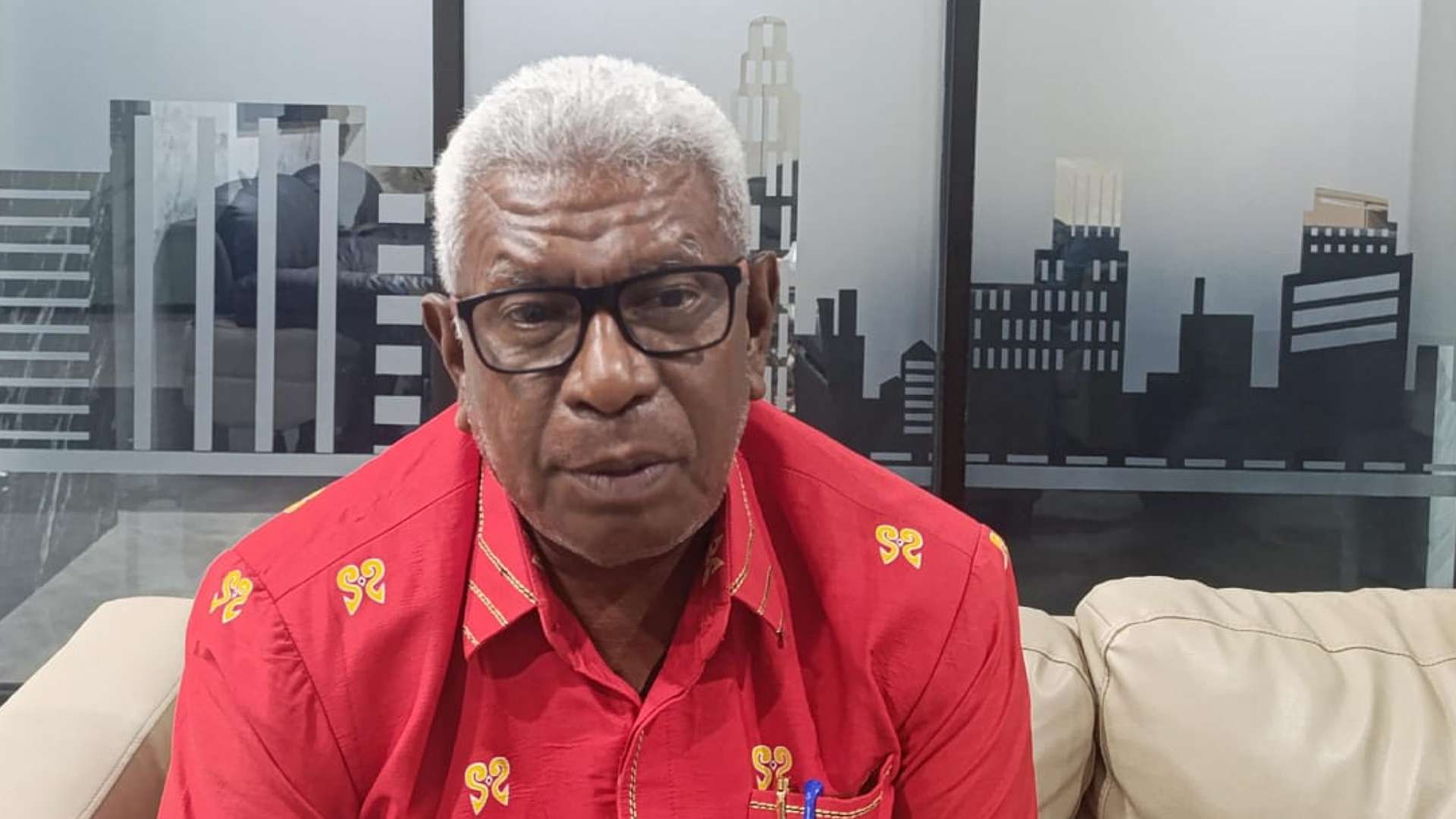 kelebihan-pegawai-bupati-mimika-tolak-mutasi-dari-luar