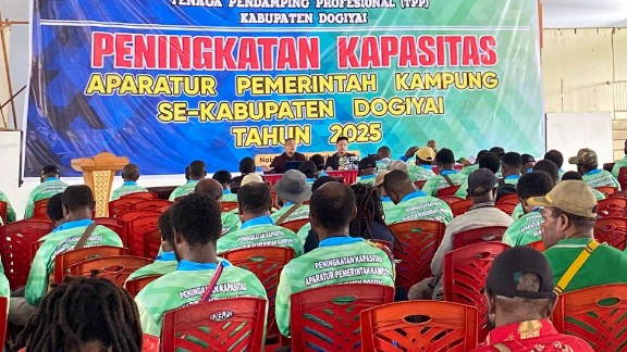 dpmk-dogiyai-bekali-aparat-kampung-pengetahuan-administrasi-pengelolaan-keuangan-desa