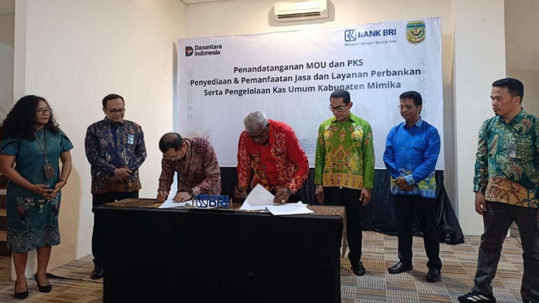 pemkab-mimika-dan-bri-teken-mou-dorong-pertumbuhan-ekonomi-hingga-pelosok