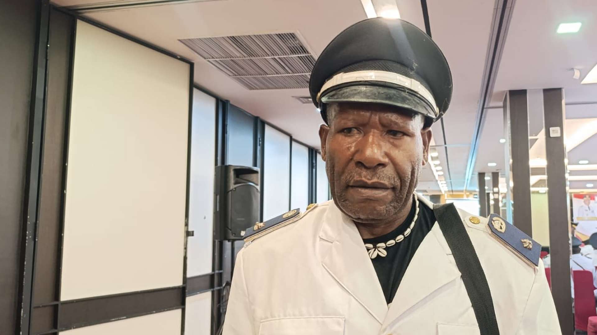 ainggogin-tak-punya-balai-kampung