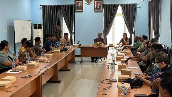 persiapan-nataru-disperindag-pertamina-dan-bulog-bertemu-distributor