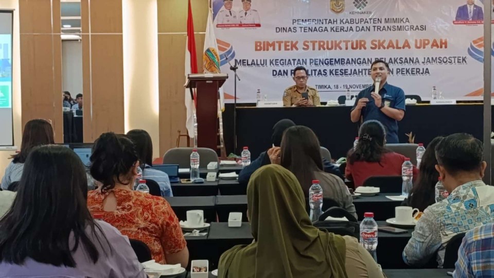 50-perusahaan-di-mimika-dibimtek-struktur-upah-dorong-kesejahteraan-pekerja