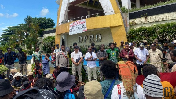 Jawab Aspirasi Demonstran, DPRK Mimika Tegaskan Komitmen Kawal Perlindungan Komoditi Lokal