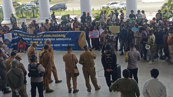 didemo-lemasa-bupati-siapkan-ruang-dialog-satukan-amungme-dalam-masyarakat-hukum-adat