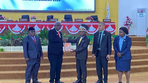 DPRK Mimika Sidang Paripurna Bahas RAPBD 2026