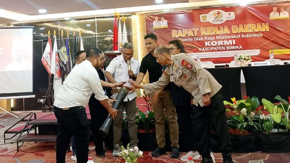 kormi-rapat-kerja-satukan-visi-menuju-mimika-gerbang-emas