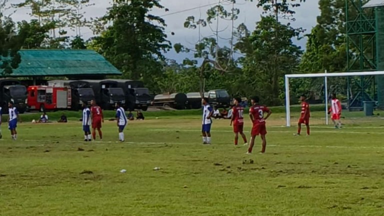 Pertandingan Mimika United vs Timika Putra, foto: Istimewa