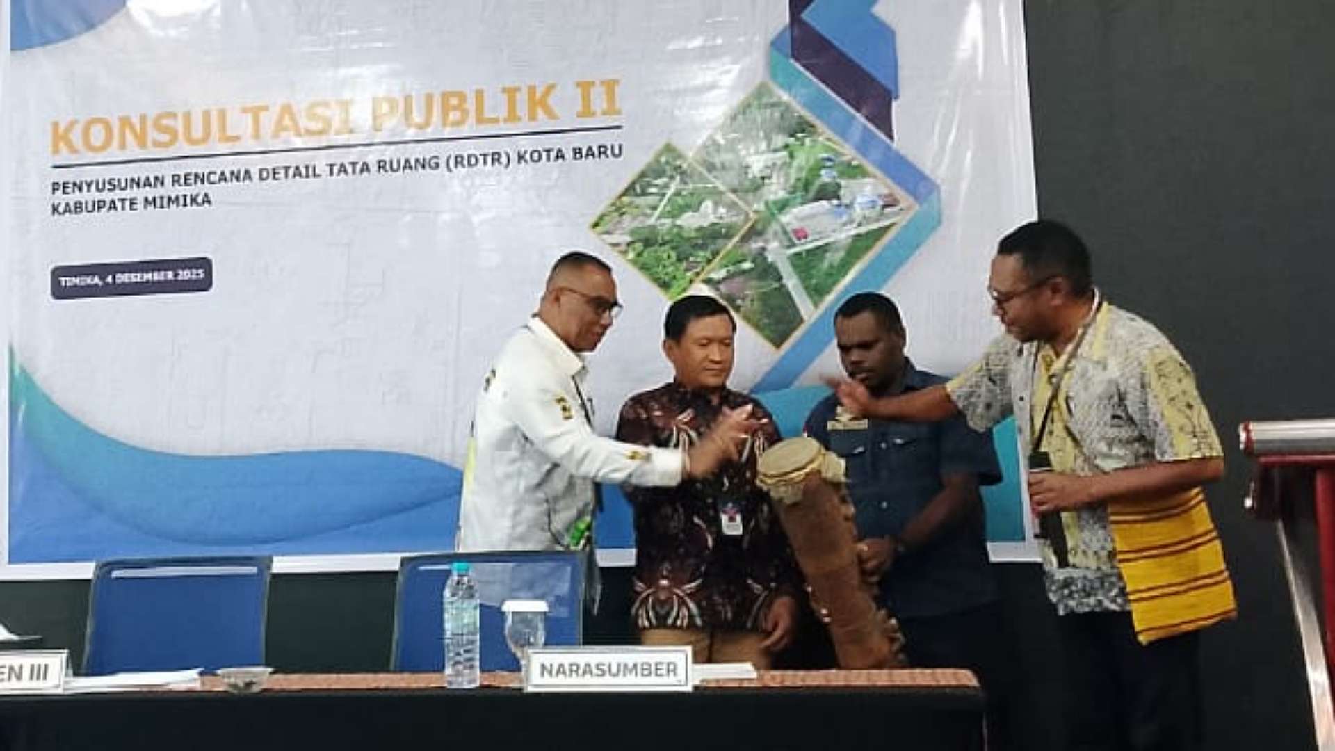 Dinas Pekerjaan Umum dan Penataan Ruang (PUPR) Mimika gandeng konsultan dari Uki Paulus Makassar dalam menyusun Rencana Detail Tata Ruang (RDTR) Kota Baru, foto; Martha/Papua60detik