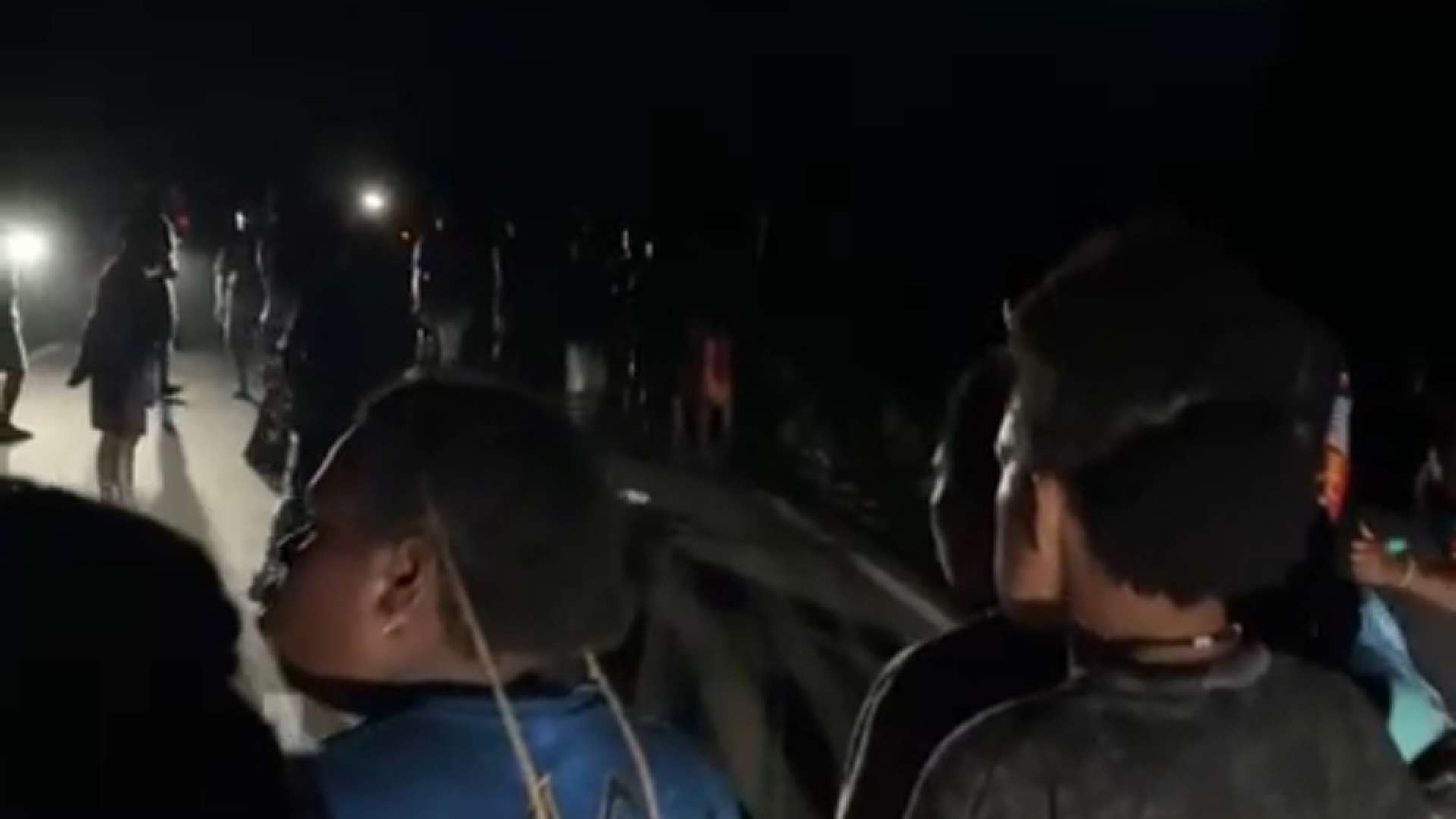 seorang-pelajar-tergeletak-bersimbah-darah-di-jalan-sp12-timika