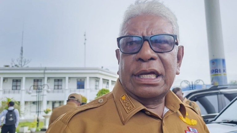 bupati-mimika-target-januari-2026-pekerjaan-mulai-jalan