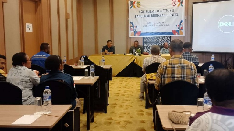 pt-putra-bintang-mimika-tawarkan-b-pannel-sebagai-material-konstruksi-ke-dinas-pupr