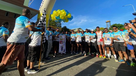 ribuan-warga-timika-meriahkan-fun-run-ypmak-rayakan-hut-ke-6-bersama-masyarakat