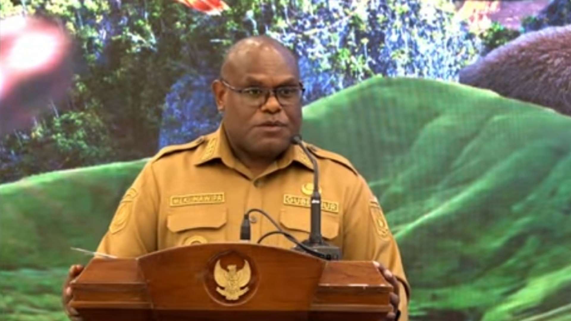Gubernur Provinsi Papua Tengah, Meki Frits Nawipa pada peluncuran RAPPP 2025-2029 oleh Kementerian PPN/Bappenas di Jakarta pada Selasa (16/12/2025). Foto: Screenshot Kanal YouTube RAPPP