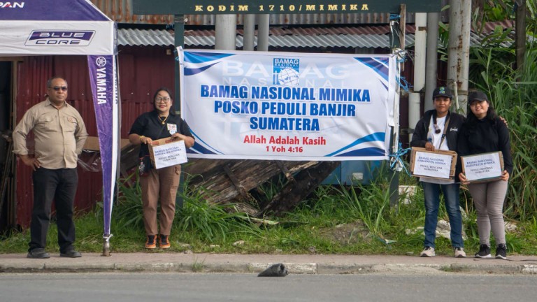 BAMAGNAS Mimika galang dana untuk korban bencana banjir bandang dan tanah longsor di Aceh, Sumatera Barat, dan Sumatera Utara. Foto: Vany/ Papua60detik