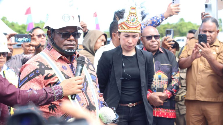 pemprov-papua-tengah-groundbreaking-pembangunan-kantor-gubernur-dpr-mrp