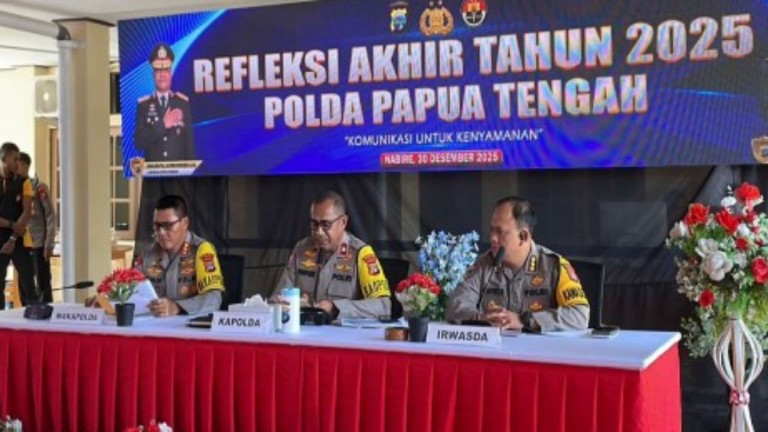refleksi-akhir-tahun-kapolda-papua-tengah-2025-penuh-tantangan