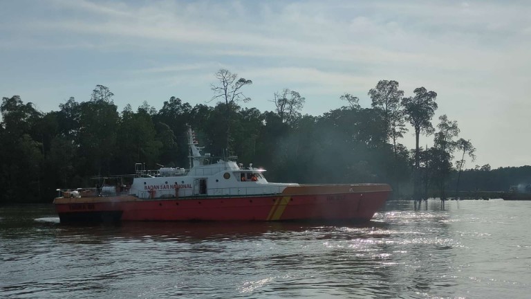 km-putra-tenggelam-satu-penumpangnya-hilang