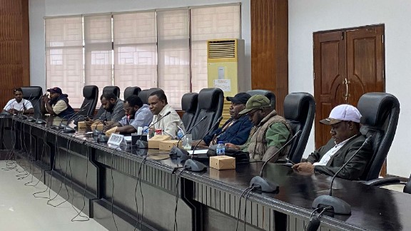 Komisi IV DPRK Mimika menggelar Rapat Dengar Pendapat (RDP) bersama perwakilan masyarakat Duma dan Dinas Perhubungan Kabupaten Mimika, Senin (26/1/2026). Foto: Istimewa