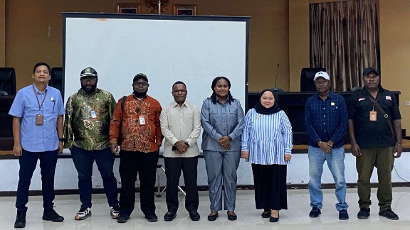 rdp-komisi-iv-dprk-mimika-upbu-bahas-layanan-penerbangan-perintis-ke-duma