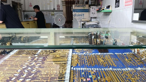 Toko emas Cendrawasih, foto: Martha/Papua60detik