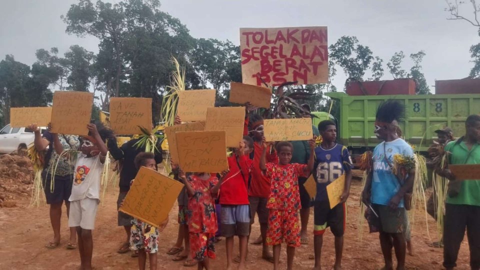 Penolakan masyarakat adat di Papua Selatan terhadap PSN. foto: istimewa