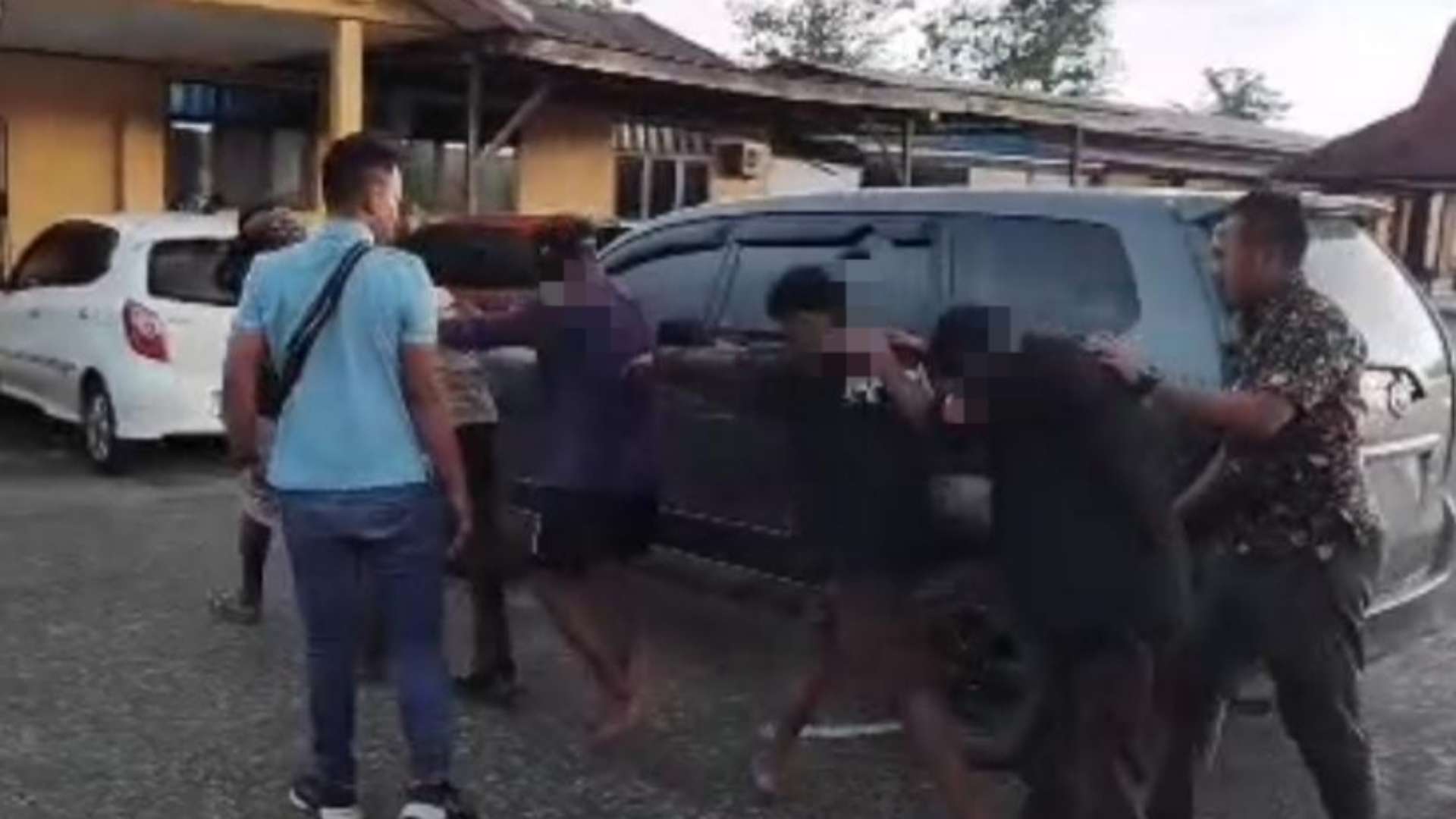 tim-babat-gerak-cepat-ringkus-lima-pelaku-begal-di-timika