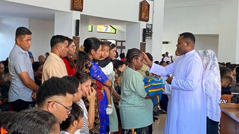 Masuk Masa Prapaskah, Pastor Ricky Ajak Umat Peduli Krisis Sosial & Lingkungan