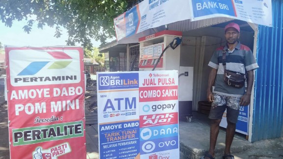 Semangat Kemandirian Ekonomi, Yason You Hadirkan Pertamini di Pantai Nabire