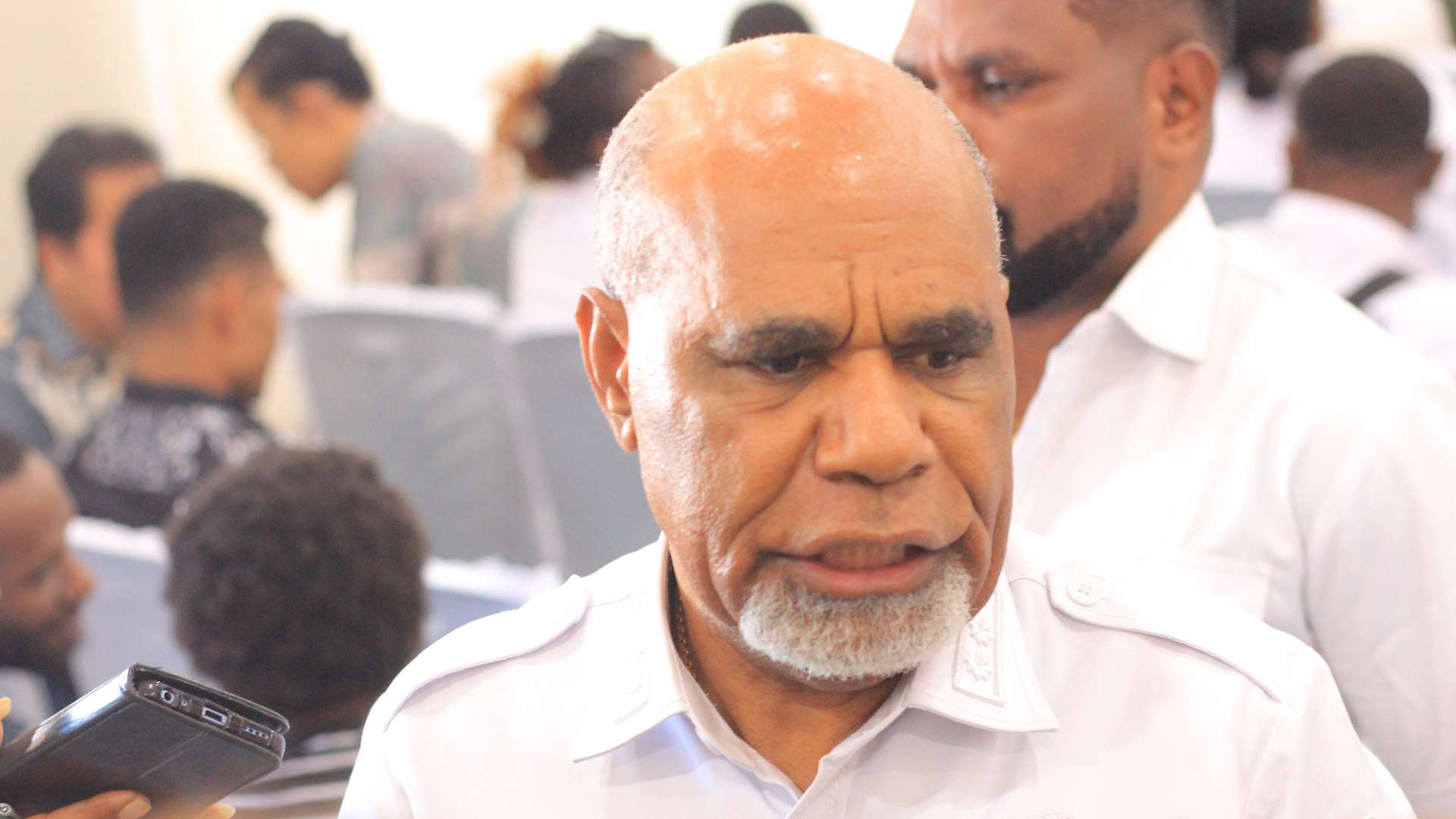 tak-mesti-jadi-asn-wagub-papua-tengah-dorong-anak-muda-papua-berani-berwirusaha