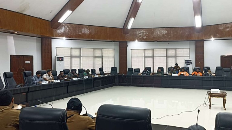 Petugas Kebersihan Beberkan Kondisi Mereka Saat RDP DPRK Mimika & DLH