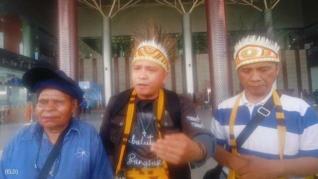 Ketua KAPP Papua Tengah, Yosephina Pigai dan Ketua DPW SKKP se-Tanah Papua Weidy Pasiowan. Foto: Elia Douw/ Papua60detik