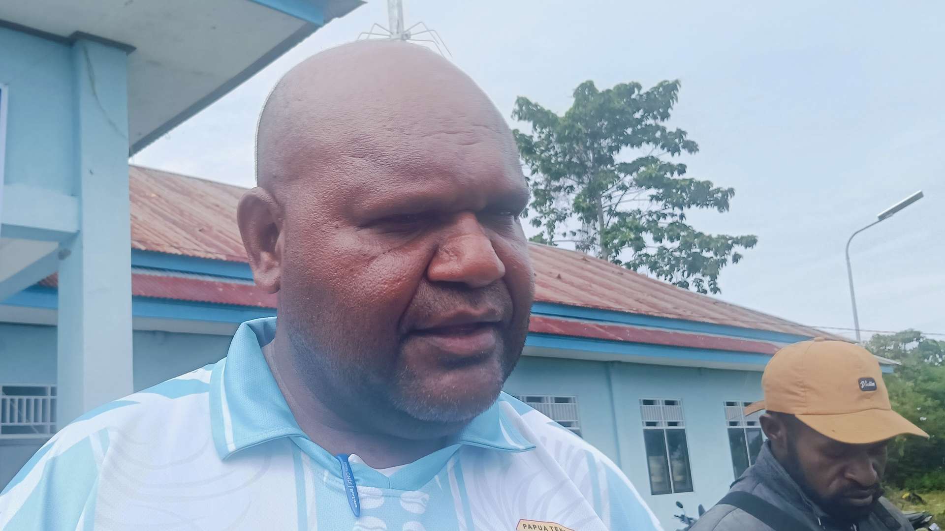 Kepala Bidang Pengelolaan Data dan Fasilitas Pendidikan pada Dinas Pendidikan dan Kebudayaan Provinsi Papua Tengah, Yulianus Kuayo. Foto : Elia Douw/ Papua60detik