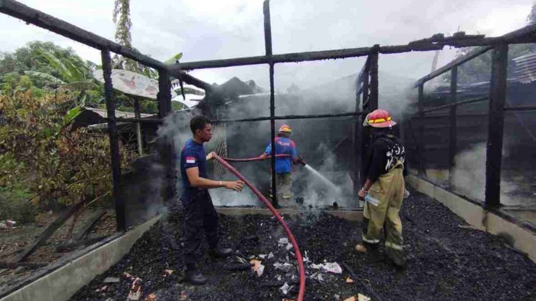 Satu Unit Rumah Ludes Terbakar di Jalan Batalyon Nabire