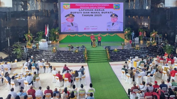 Pasangan Joel paparkan capaian kinerja selama satu tahun kepemimpinan, foto: Martha/ Papua60detik