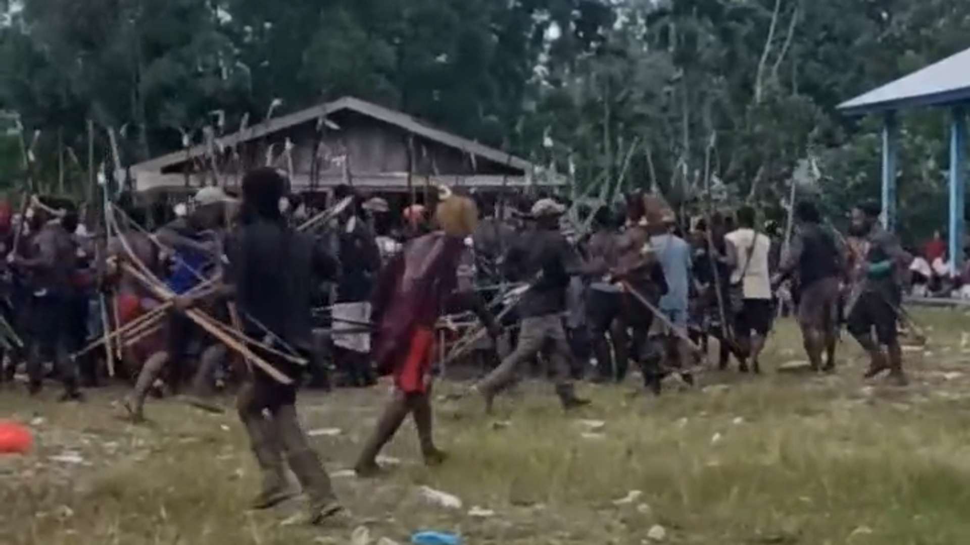 Batal Dimakamkan, Keluarga Putuskan Bakar Jenazah Korban di Kwamki Narama