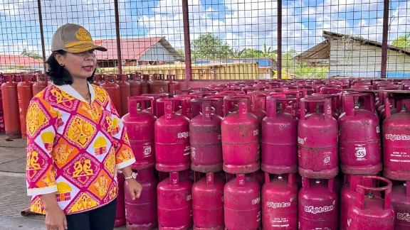 Kepala Dinas Perindustrian dan Perdagangan (Disperindag) Mimika, Sabelina Fitriani Sidak ke agen penyalur LPG, foto: istimewa