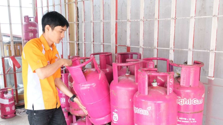 LPG non-subsidi Bright Gas yang telah tiba di Timika, foto: Pertamina