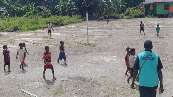 Kepala Kampung Fanamo Soroti Kesenjangan Fasilitas Pendidikan