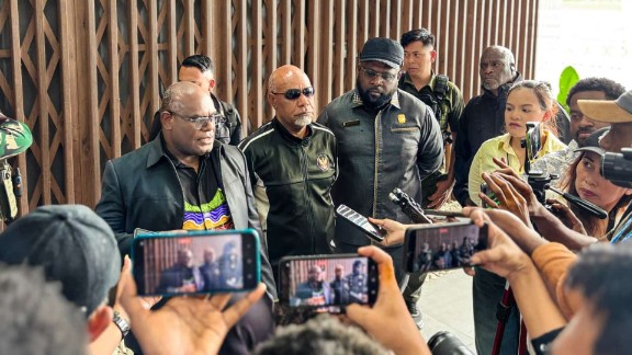 Terkait Tragedi Puncak, Gubernur Nawipa Koordinasi Menko Polkam