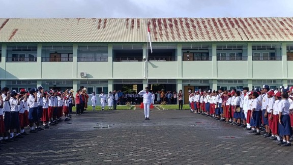 upacara peringati Hardiknas di SATP, foto: Martha/ Papua60detik