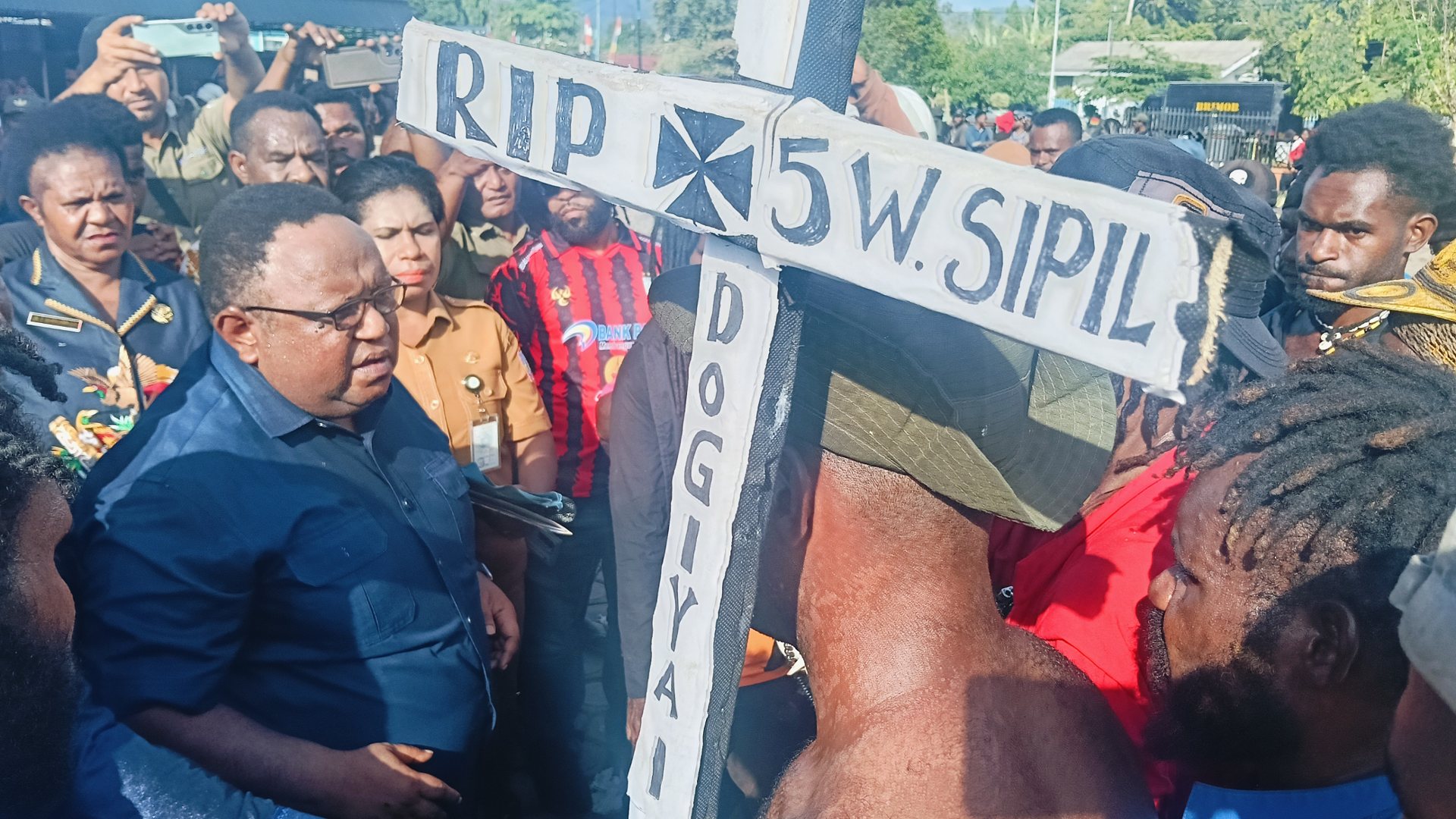 Mahasiswa & Rakyat Minta DPR Papua Tengah Bentuk Pansus Dogiyai Berdarah