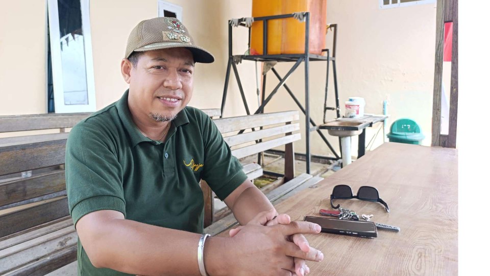 Kepala Kelurahan Inauga, Distrik Wanita, Gerson Rumbarar, foto: Martha/Papua60detik