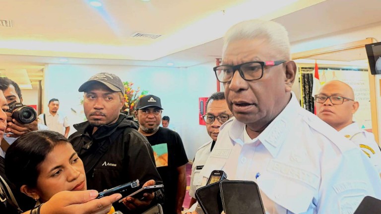 Bupati Mimika, Johannes Rettob, foto: Martha/ Papua60detik