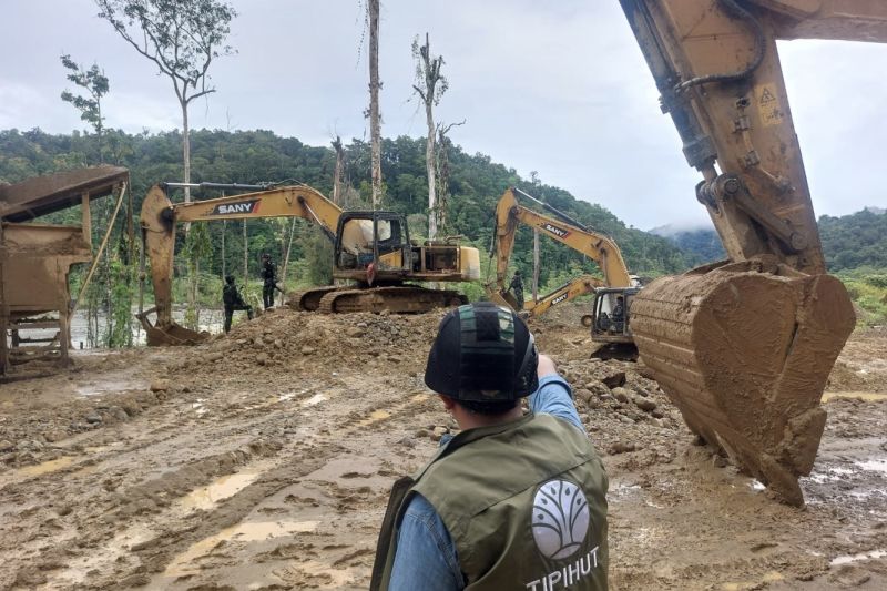 Empat WNA Asal China Jadi Tersangka Kasus Tambang Ilegal di Nabire
