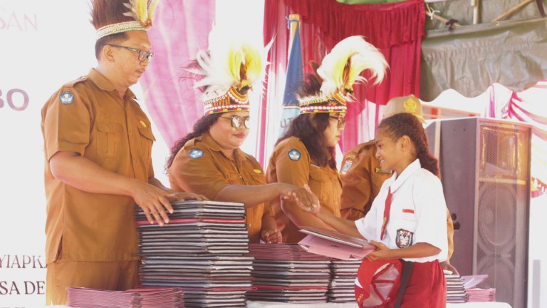 sd-inpres-kalibobo-nabire-luluskan-85-siswa
