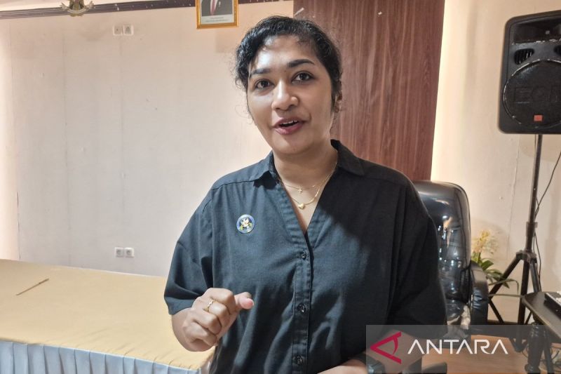 Kepala Regional BGN Provinsi Papua Barat Vionita Werinussa saat ditemui awak media di Manokwari, Selasa (2/6/2026). ANTARA/Fransiskus Salu Weking