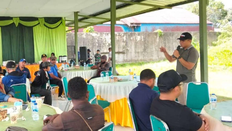 Dandim 1705/Nabire, Letkol Arh Dwi Palwanto Tirtamentari pada coffee morning bersama insan pers. Foto : Elia Douw/Papua60detik